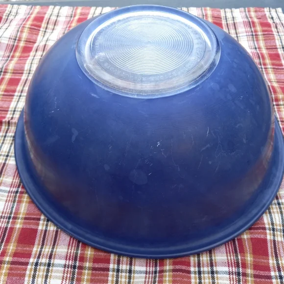 Pyrex - Picture 2 of 2